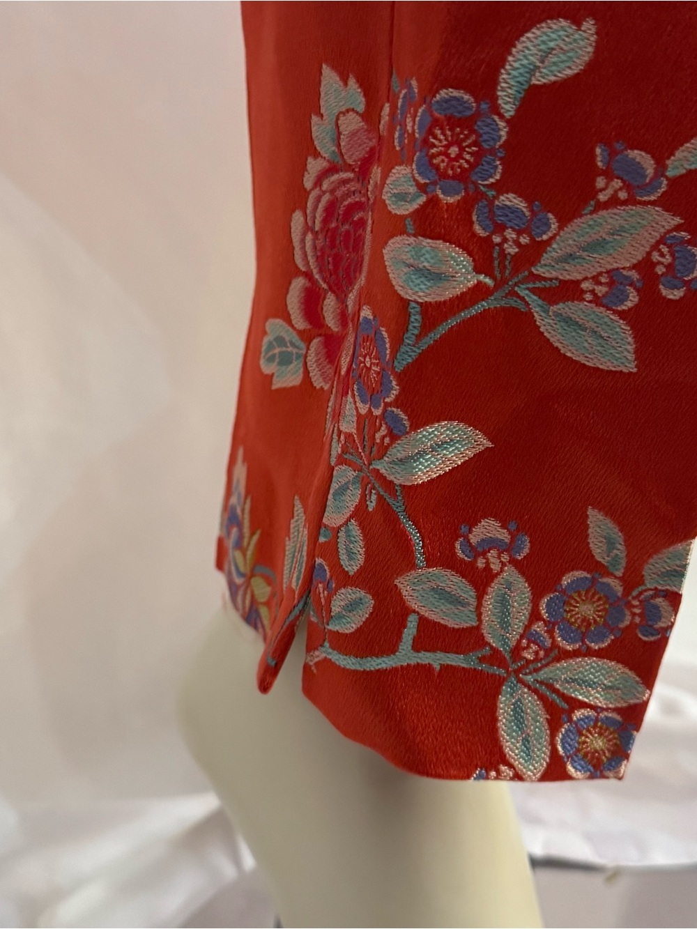 Ralph Lauren Sport: Red Floral Brocade Pants. Size 8-10 - Picture 9 of 16